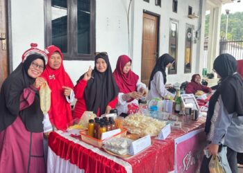 Biro Pemberdayaan Perempuan dan Kesejahteraan Keluarga Buka Stand Kreatif Meriahkan Kemerdekaan RI