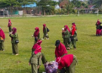 Gelar ASAD Day, Warga Bersih-bersih Lapangan Kridatama, Olahraga dan Cinta Lingkungan